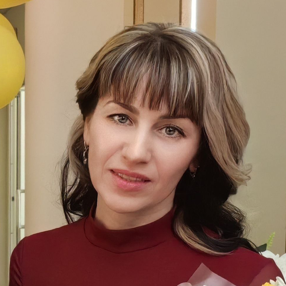 Максимова